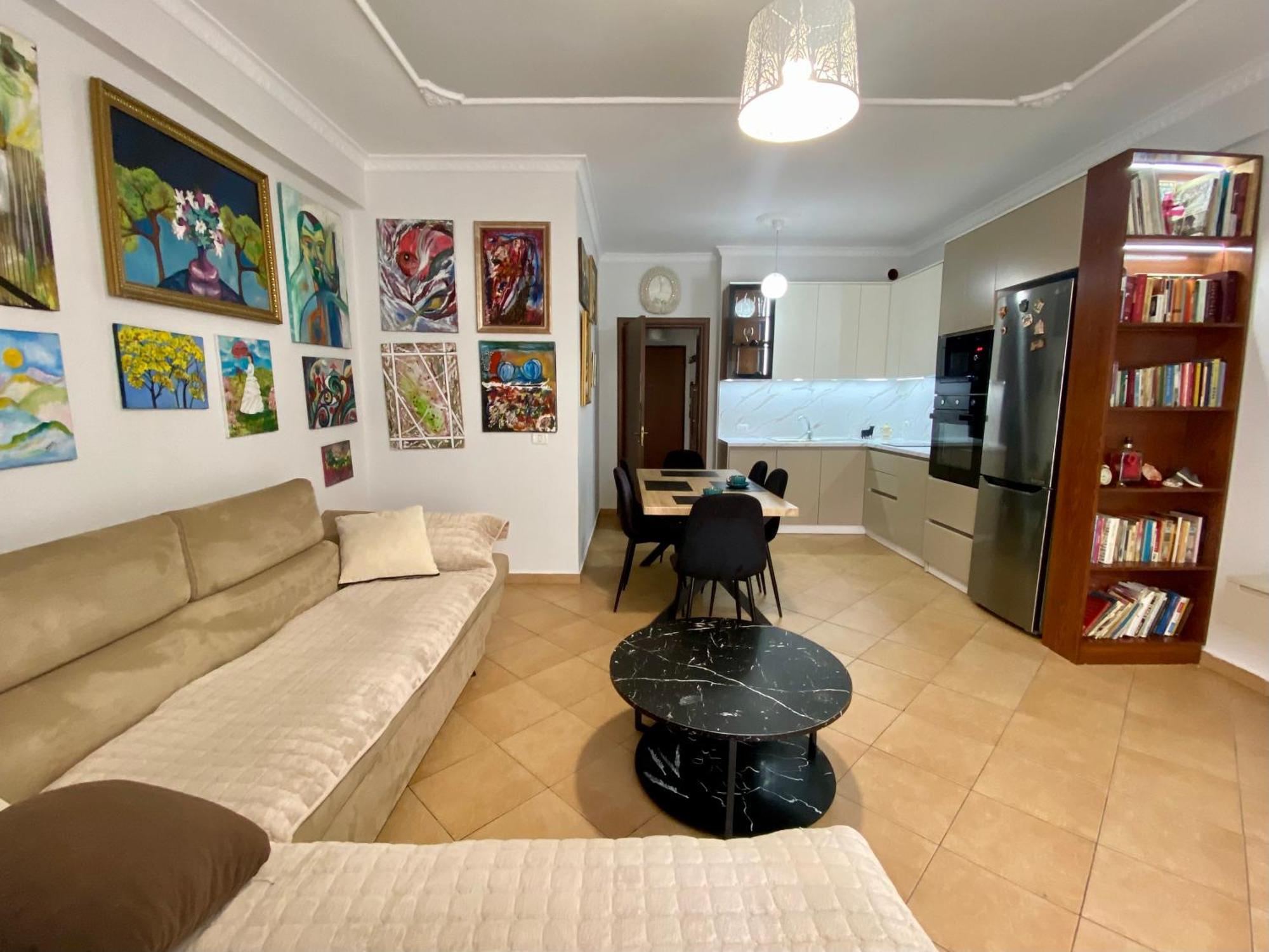 Stay At An Artist'S Place! Tiranë Luaran gambar